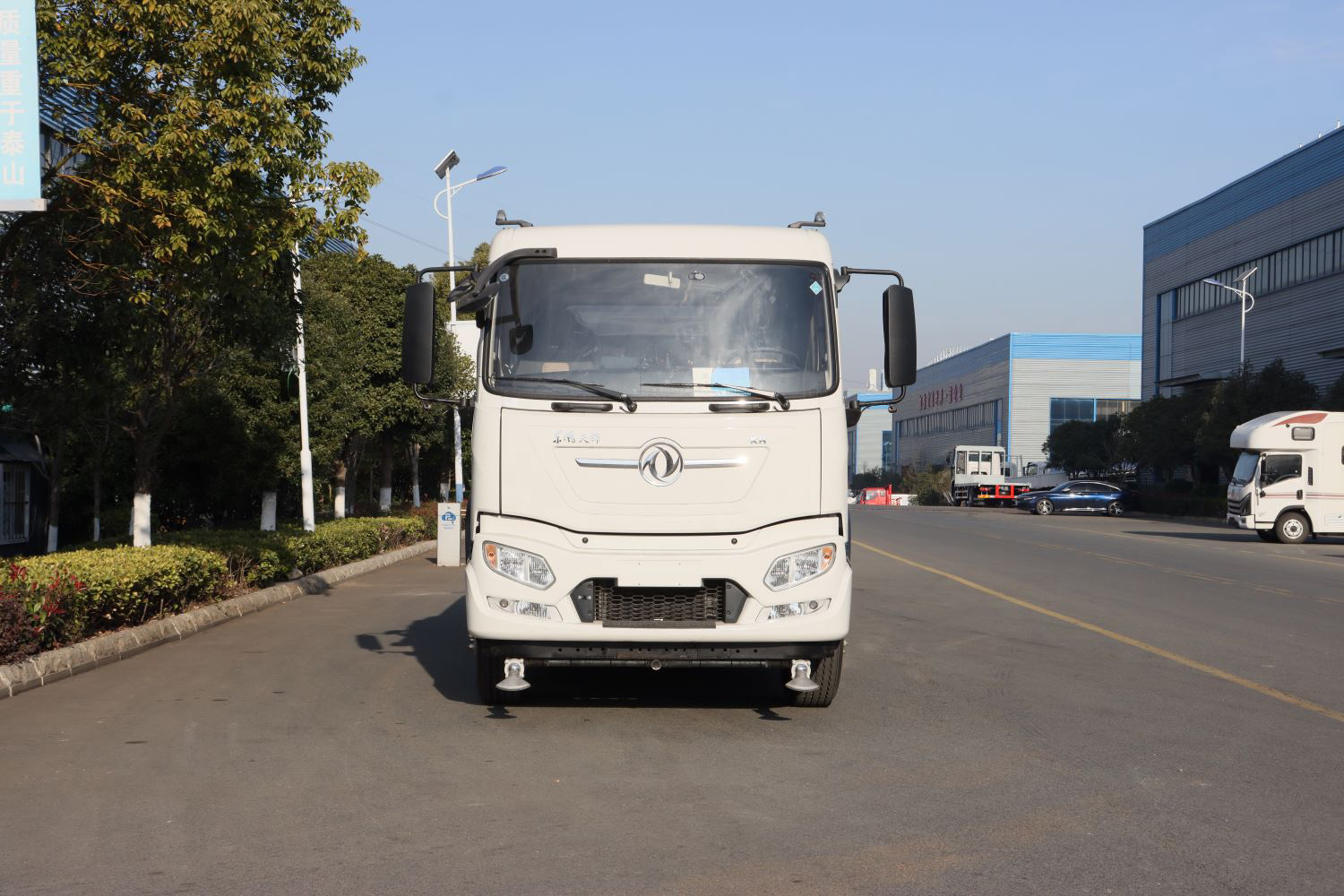 東風天錦純電動10方多功能灑水車圖片2