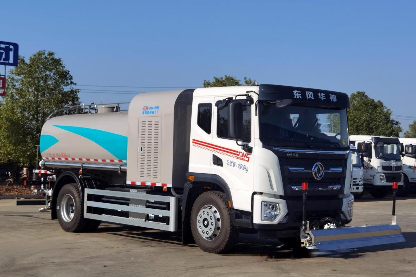 東風(fēng)華神型純電動(dòng)清洗灑水車